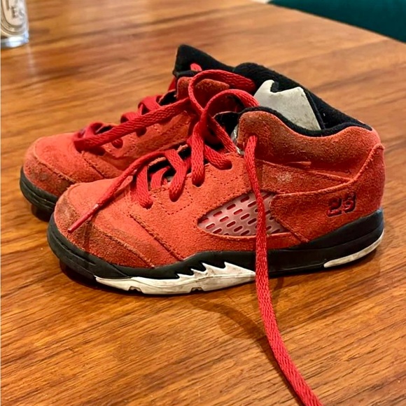 Kids Jordans - Picture 1 of 2